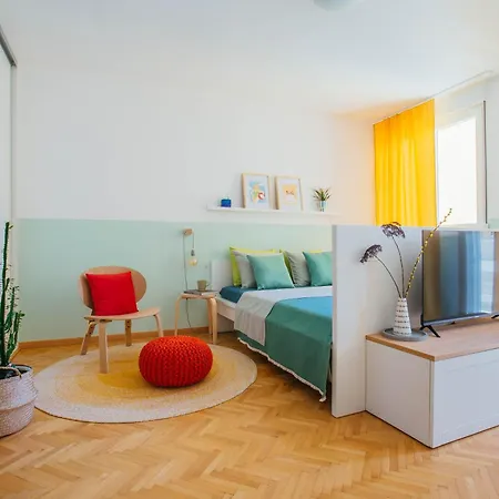 Charming In Σπλιτ