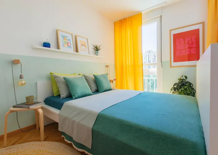 Charming In Apartment *